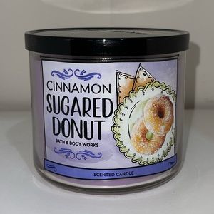 Bath and Body Works: Cinnamon Sugared Donut